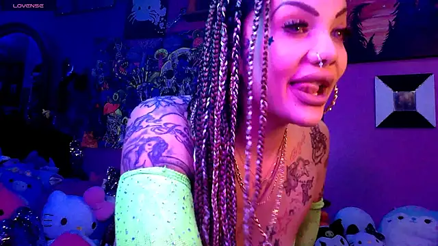 Av3ryyBe3 online show from January 10, 7:04 am