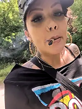 Av3ryyBe3 online show from June 4, 3:06 pm