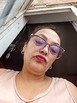 Lady 16 online show from February 11, 3:34 pm