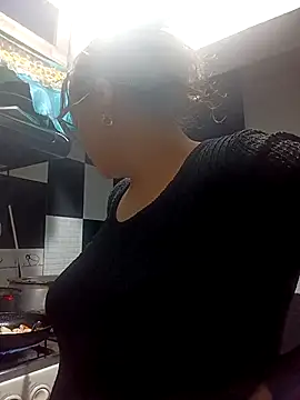 Lady 16 online show from February 21, 2:35 am