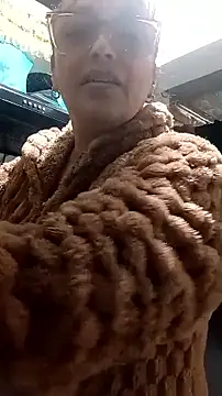 Snapshot of Lady_16 chatting on September 16, 12:17 pm Lady 16 online show from September 16, 12:17 pm