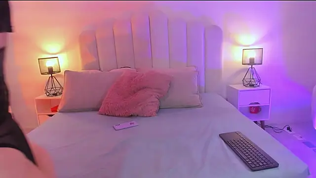 raven black  online show from November 13, 12:31 pm