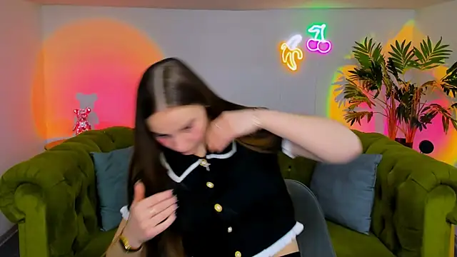 rad rebel  online show from November 18, 1:25 pm