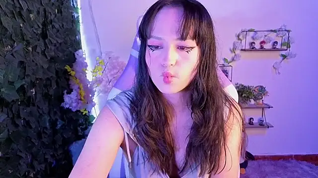 Eymmy 24 online show from April 18, 1:41 am