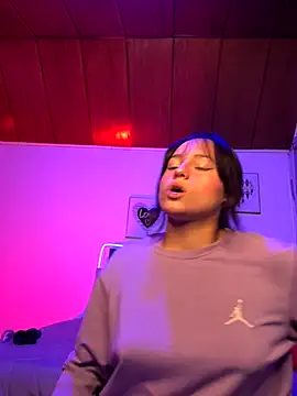 Eymmy 24 online show from November 11, 3:23 am