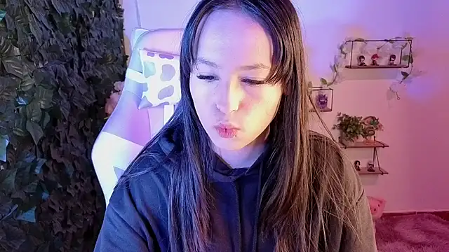Eymmy 24 online show from May 31, 1:33 am