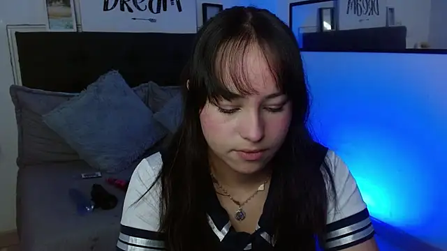 Snapshot of Eymmy_24 chatting on September 13, 2:22 am Eymmy 24 online show from September 13, 2:22 am