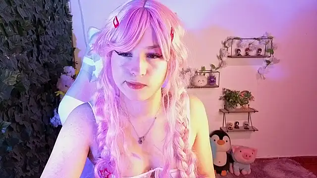 Eymmy 24 online show from June 1, 1:39 am