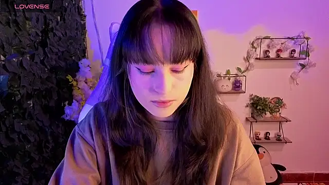 Eymmy 24 online show from April 15, 1:33 am