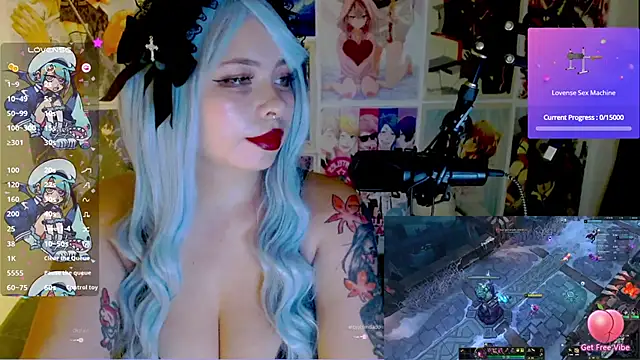 Snapshot of Lil-La chatting on November 30, 3:18 am Lil-La online show from November 30, 3:18 am