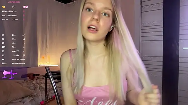 MaryjaneSpider online show from December 17, 7:52 pm