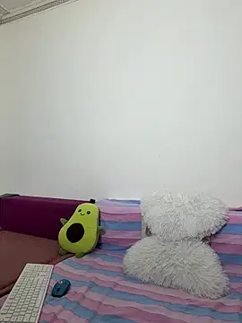 MiaKiittyy online show from March 21, 12:45 am