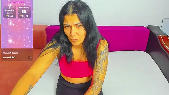 MiaKiittyy online show from October 8, 4:40 pm