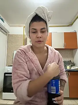 MiaKiittyy online show from October 21, 8:52 pm