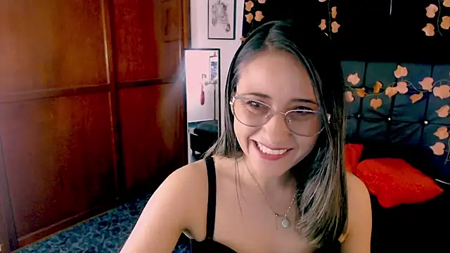 Snapshot of Sofia-mel chatting on September 12, 10:42 pm Sofia-mel online show from September 12, 10:42 pm