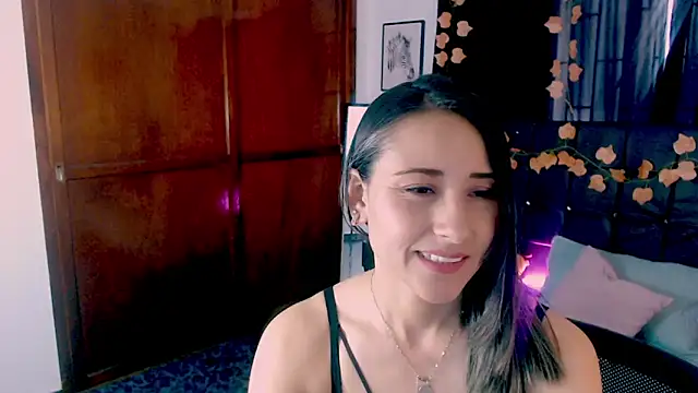 Snapshot of Sofia-mel chatting on September 16, 8:54 pm Sofia-mel online show from September 16, 8:54 pm