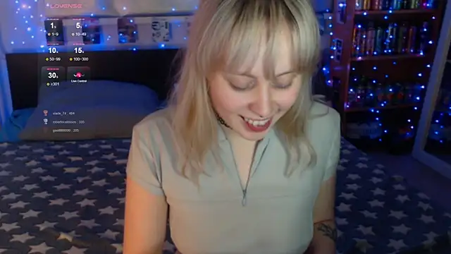 s1lvercherub online show from May 23, 9:25 pm