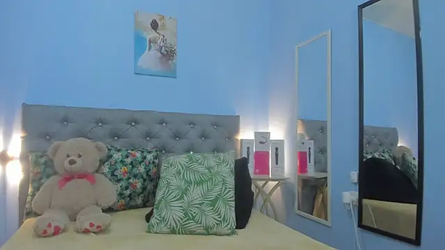 neferet opal online show from October 29, 12:20 am