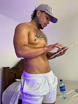 Snapshot of DeimonOficial chatting on October 23, 9:46 pm DeimonOficial online show from October 23, 9:46 pm