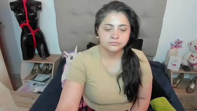 TifanyAmazinng online show from November 15, 12:31 pm