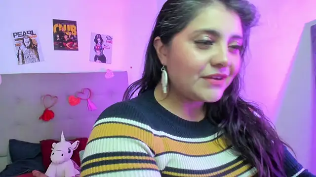 TifanyAmazinng online show from February 17, 2:58 pm