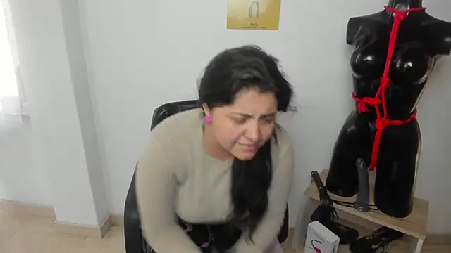 TifanyAmazinng online show from September 20, 12:43 pm