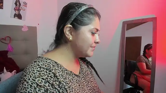 TifanyAmazinng online show from March 2, 12:23 pm