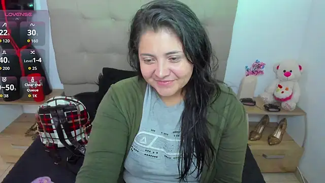 TifanyAmazinng online show from November 4, 12:31 pm