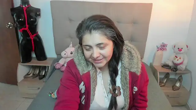 TifanyAmazinng online show from November 11, 12:33 pm