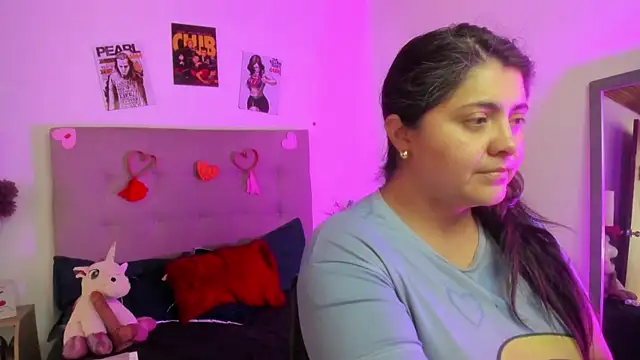 TifanyAmazinng online show from February 12, 12:38 pm