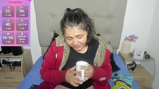 TifanyAmazinng online show from September 22, 12:22 pm