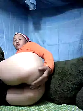 Snapshot of PhamPm70 chatting on November 21, 8:52 pm PhamPm70 online show from November 21, 8:52 pm