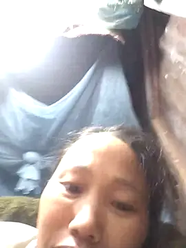 Snapshot of PhamPm70 chatting on December 13, 8:04 pm PhamPm70 online show from December 13, 8:04 pm