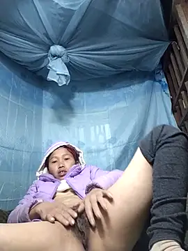 Snapshot of PhamPm70 chatting on November 29, 11:27 pm PhamPm70 online show from November 29, 11:27 pm