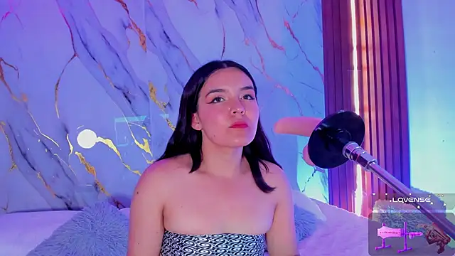 alicecute77 online show from November 29, 2:23 am