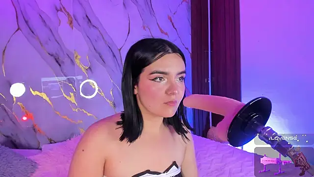 alicecute77 online show from December 21, 2:24 am