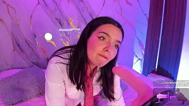 alicecute77 online show from November 24, 2:44 am