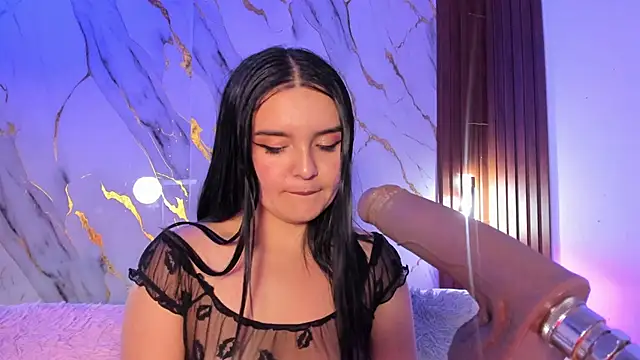 alicecute77 online show from June 19, 2:17 am