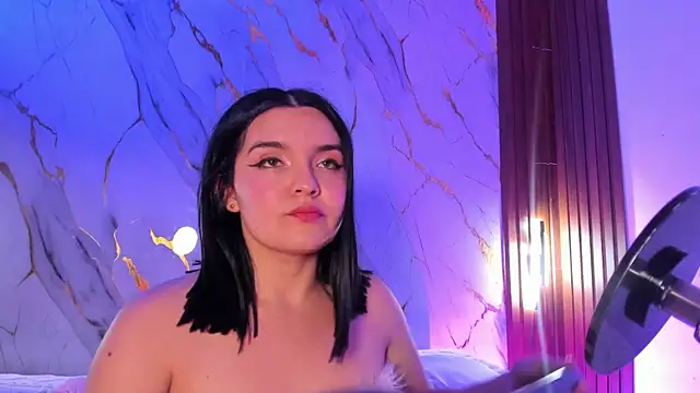 alicecute77 online show from July 10, 2:22 am
