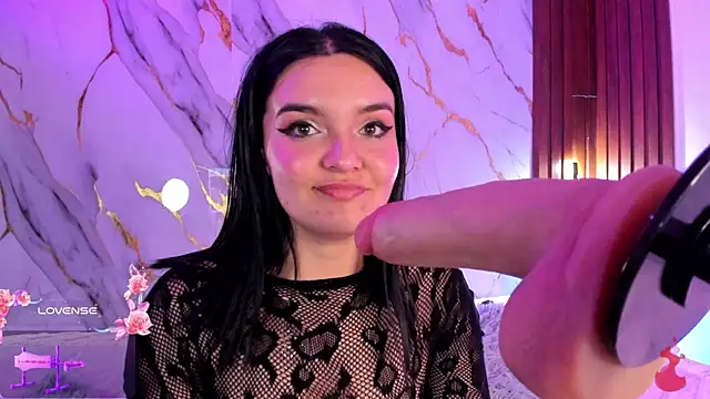alicecute77 online show from April 26, 2:42 am