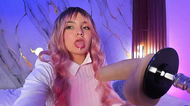 alicecute77 online show from July 19, 2:31 am