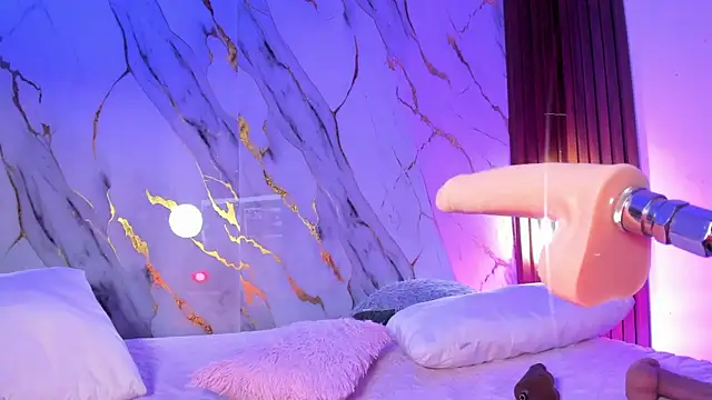 alicecute77 online show from July 5, 4:19 am