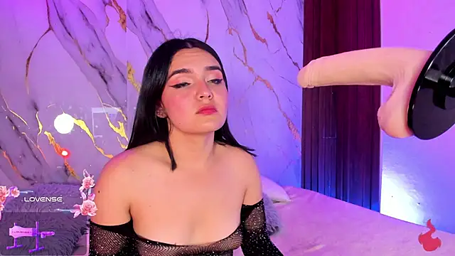 alicecute77 online show from February 6, 2:29 am