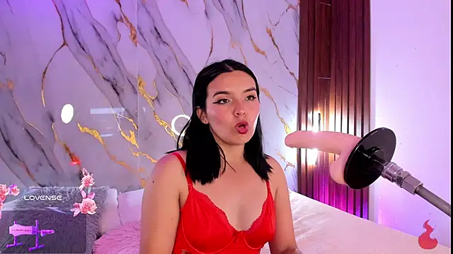 alicecute77 online show from March 2, 2:23 am