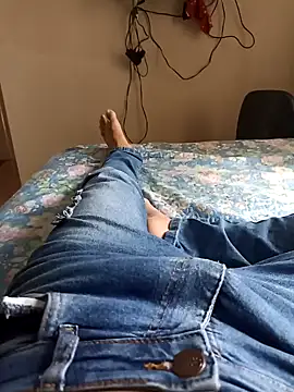 comobucetinhas online show from September 12, 7:02 pm