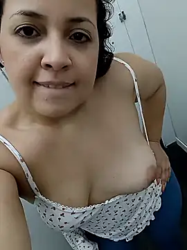 Silkenfeet21 online show from January 11, 6:48 pm