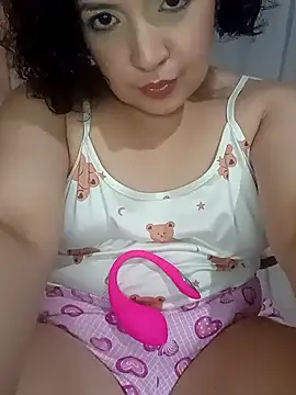 Silkenfeet21 online show from April 14, 5:12 am
