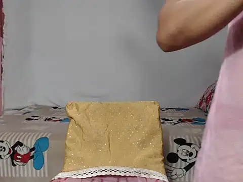 Snapshot of HelenaM chatting on October 7, 5:25 pm HelenaM online show from October 7, 5:25 pm
