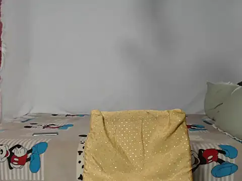 Snapshot of HelenaM chatting on October 7, 1:50 am HelenaM online show from October 7, 1:50 am