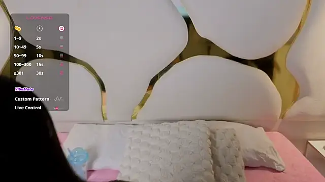 gabyjoness  online show from July 11, 4:13 am